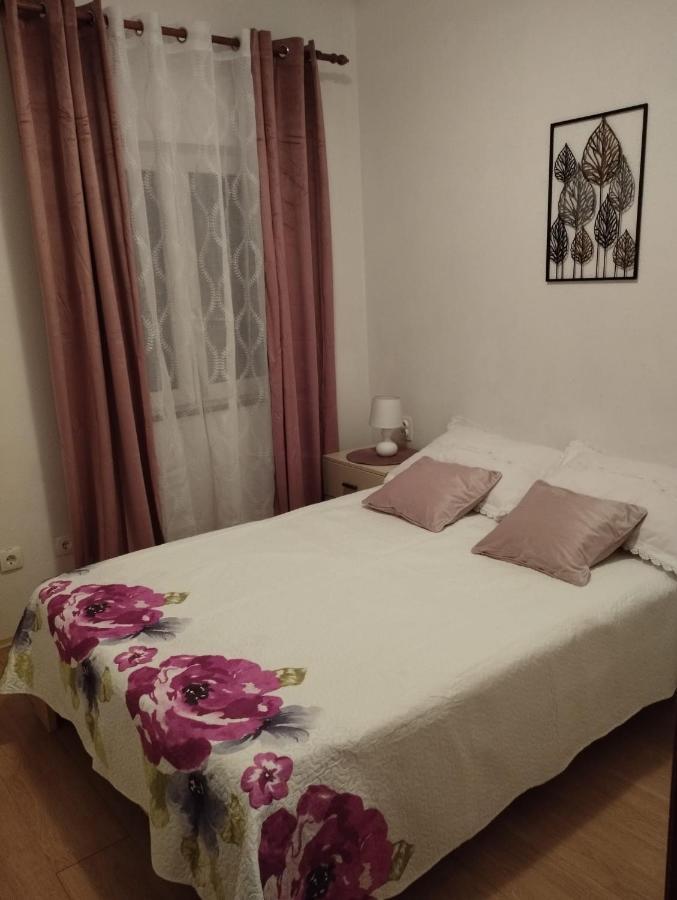 Apartmani Bilic Dugi Rat Exteriér fotografie