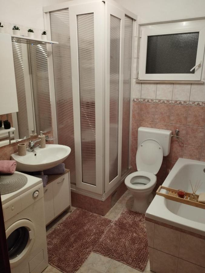 Apartmani Bilic Dugi Rat Exteriér fotografie