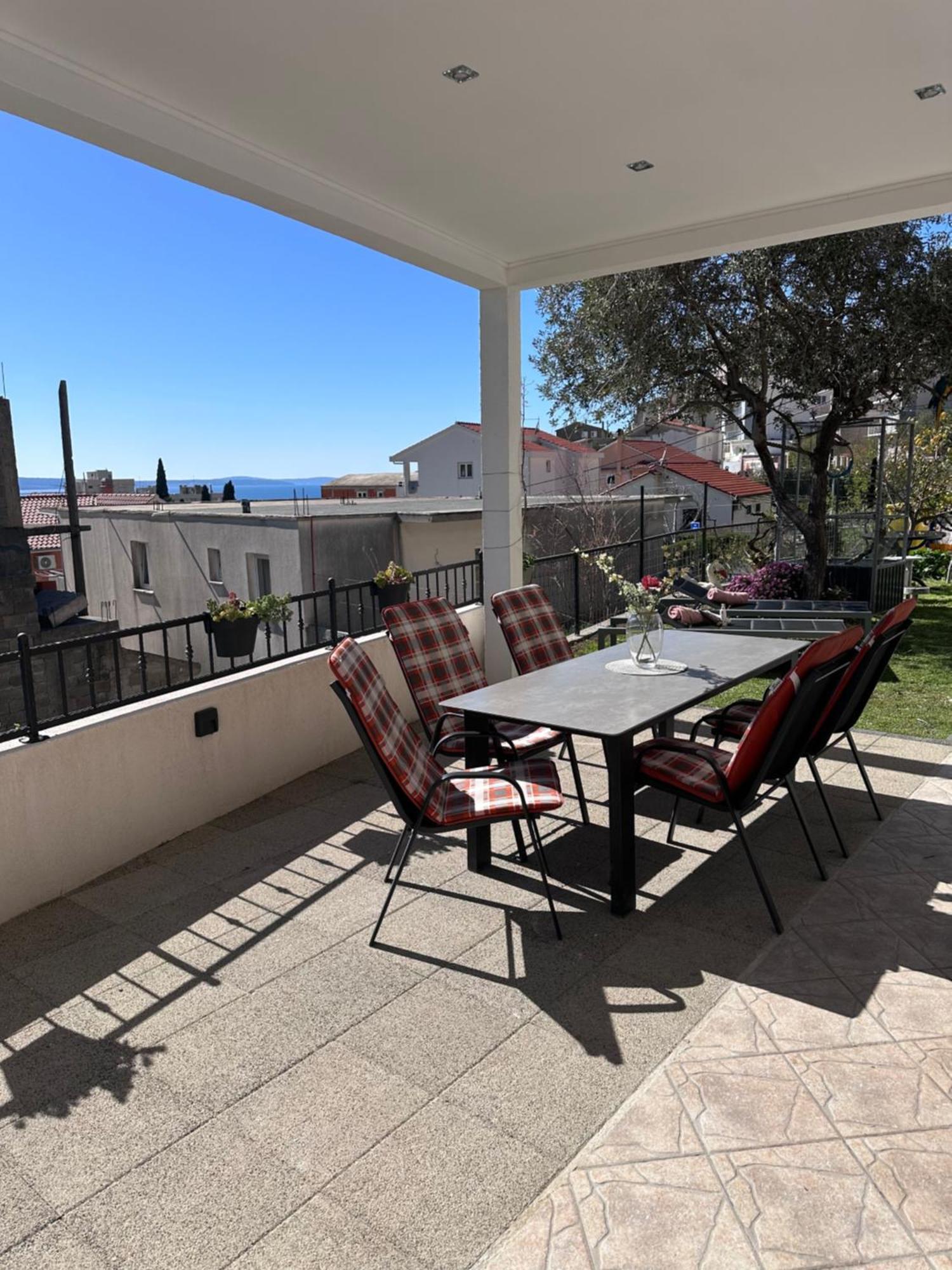 Apartmani Bilic Dugi Rat Exteriér fotografie