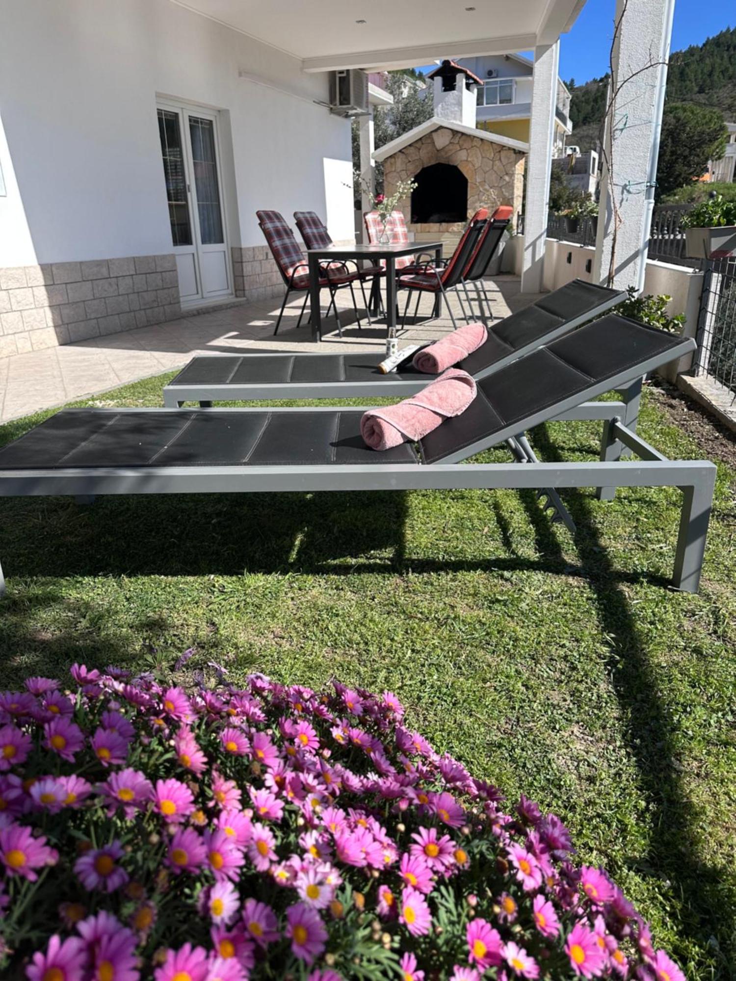 Apartmani Bilic Dugi Rat Exteriér fotografie