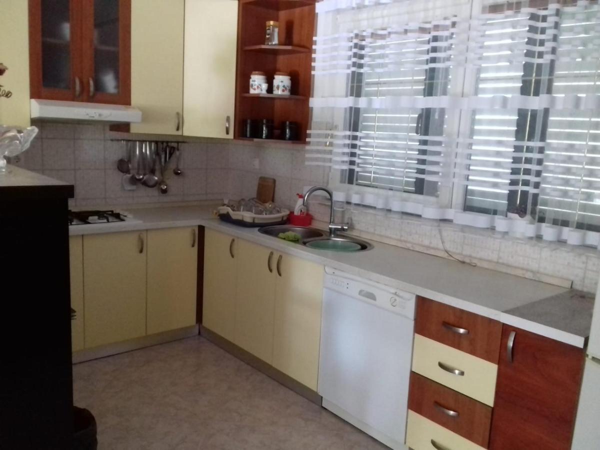 Apartmani Bilic Dugi Rat Exteriér fotografie